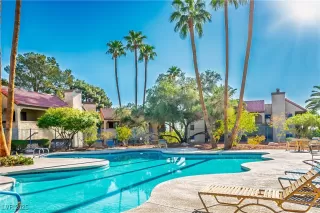 Photo #3: 2669186 Listing 