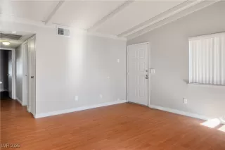 Photo #6: 2669186 Listing 