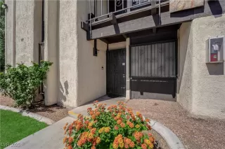 Photo #1: 2669187 Listing 