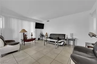 Photo #4: 2669187 Listing 