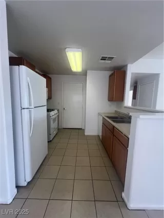 Photo #4: 2669188 Listing 