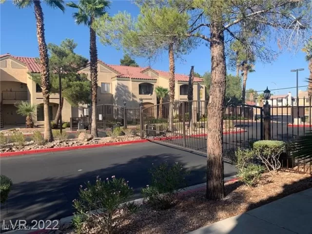 MLS: 2669190 Condo For Sale