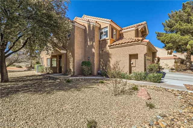 MLS: 2669200 Condo For Sale