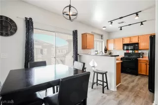 Photo #6: 2669210 Listing