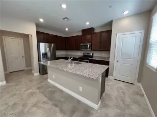 Photo #2: 2669216 Listing 