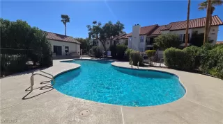 Photo #2: 2669229 Listing 