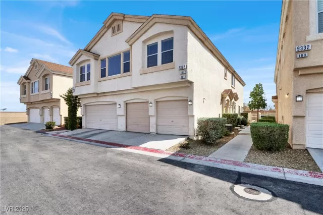 MLS: 2669237 Condo For Sale