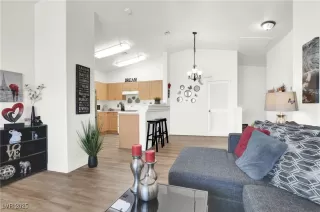 Photo #5: 2669237 Listing