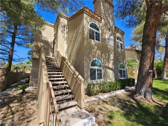 MLS: 2669246 Condo For Sale