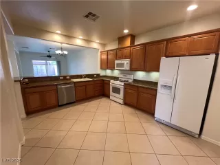 Photo #4: 2669259 Listing 