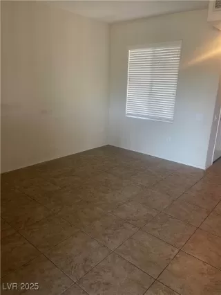 Photo #3: 2669267 Listing