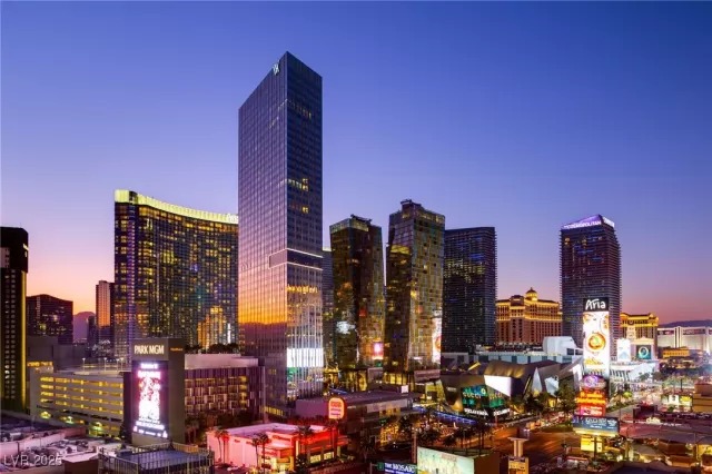 MLS: 2669290 Condo For Sale