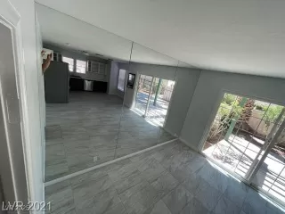 Photo #3: 2669291 Listing