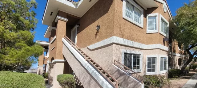 MLS: 2669308 Condo For Sale