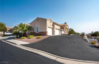 Photo #1: 2669318 Listing