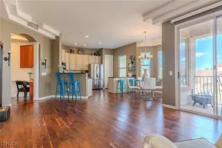 Photo #3: 2669318 Listing