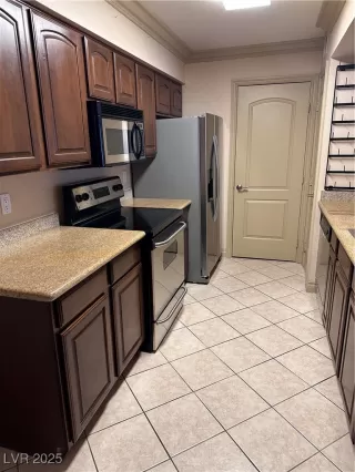 Photo #1: 2669374 Listing 