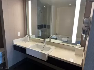 Photo #6: 2669413 Listing