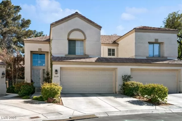 MLS: 2669421 Condo For Sale