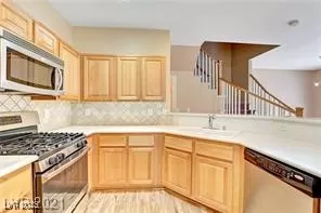 Photo #3: 2669440 Listing 