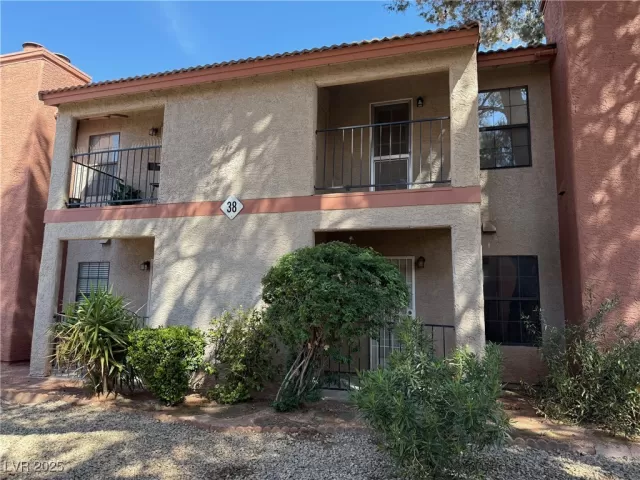 MLS: 2669455 Condo For Sale