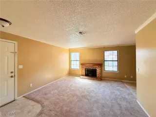 Photo #1: 2669455 Listing 