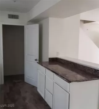 Photo #4: 2669474 Listing 