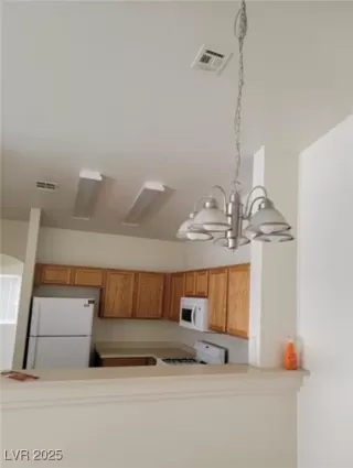 Photo #4: 2669475 Listing