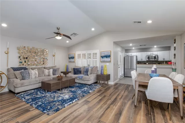 MLS: 2669479 Condo For Sale