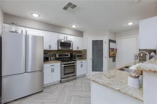 Photo #5: 2669479 Listing 