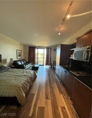 Photo #2: 2669483 Listing 