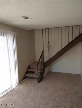 Photo #3: 2669498 Listing