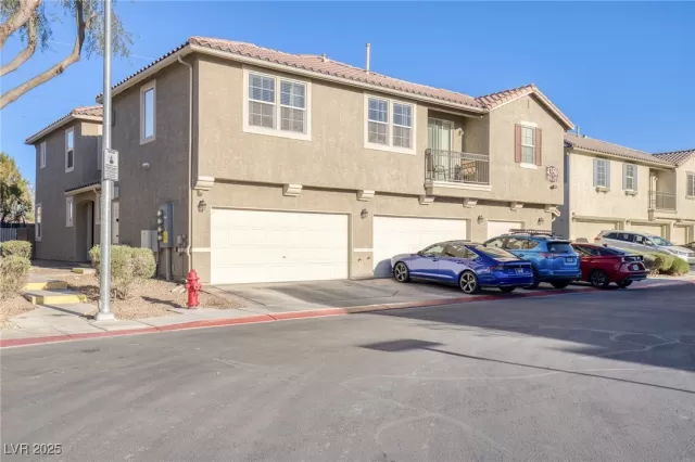 MLS: 2669511 Condo For Sale