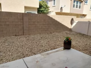 Photo #3: 2669518 Listing