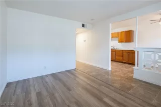 Photo #6: 2669606 Listing