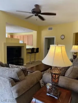 Photo #6: 2669610 Listing 