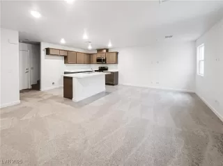 Photo #2: 2669644 Listing 