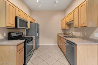 Photo #4: 2669658 Listing 