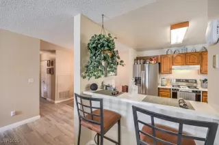 Photo #4: 2669666 Listing