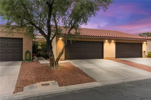 MLS: 2669675 Condo For Sale