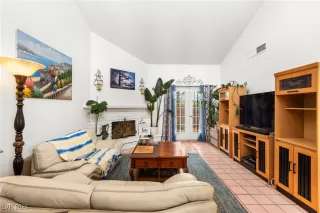 Photo #2: 2669675 Listing