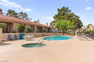 Photo #6: 2669675 Listing