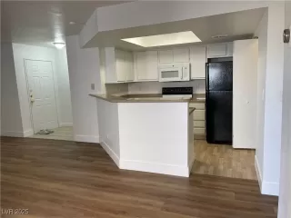 Photo #5: 2669681 Listing 