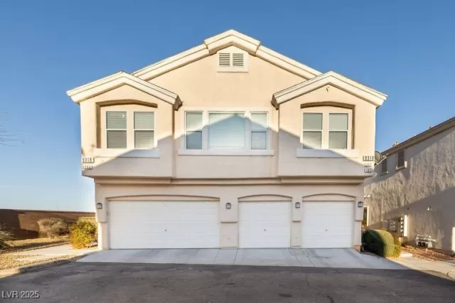 MLS: 2669688 Condo For Sale