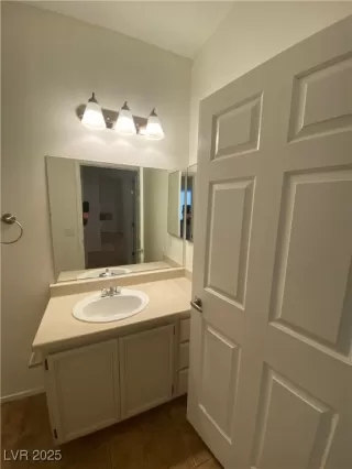 Photo #4: 2669699 Listing