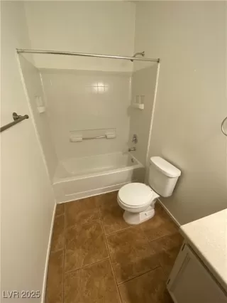 Photo #5: 2669699 Listing