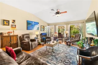 Photo #4: 2669711 Listing 