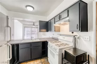 Photo #5: 2669746 Listing