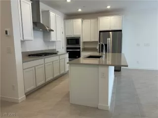 Photo #6: 2669769 Listing 