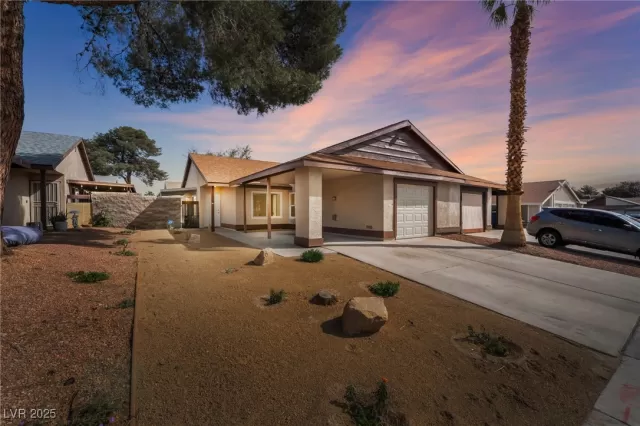 MLS: 2669817 Condo For Sale